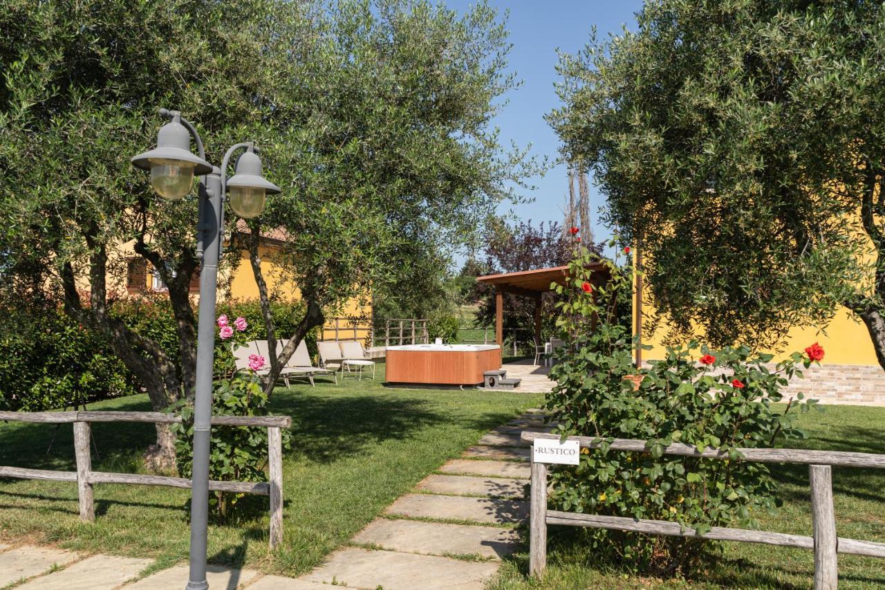 Montenovo Country House Ostra Vetere Extérieur photo