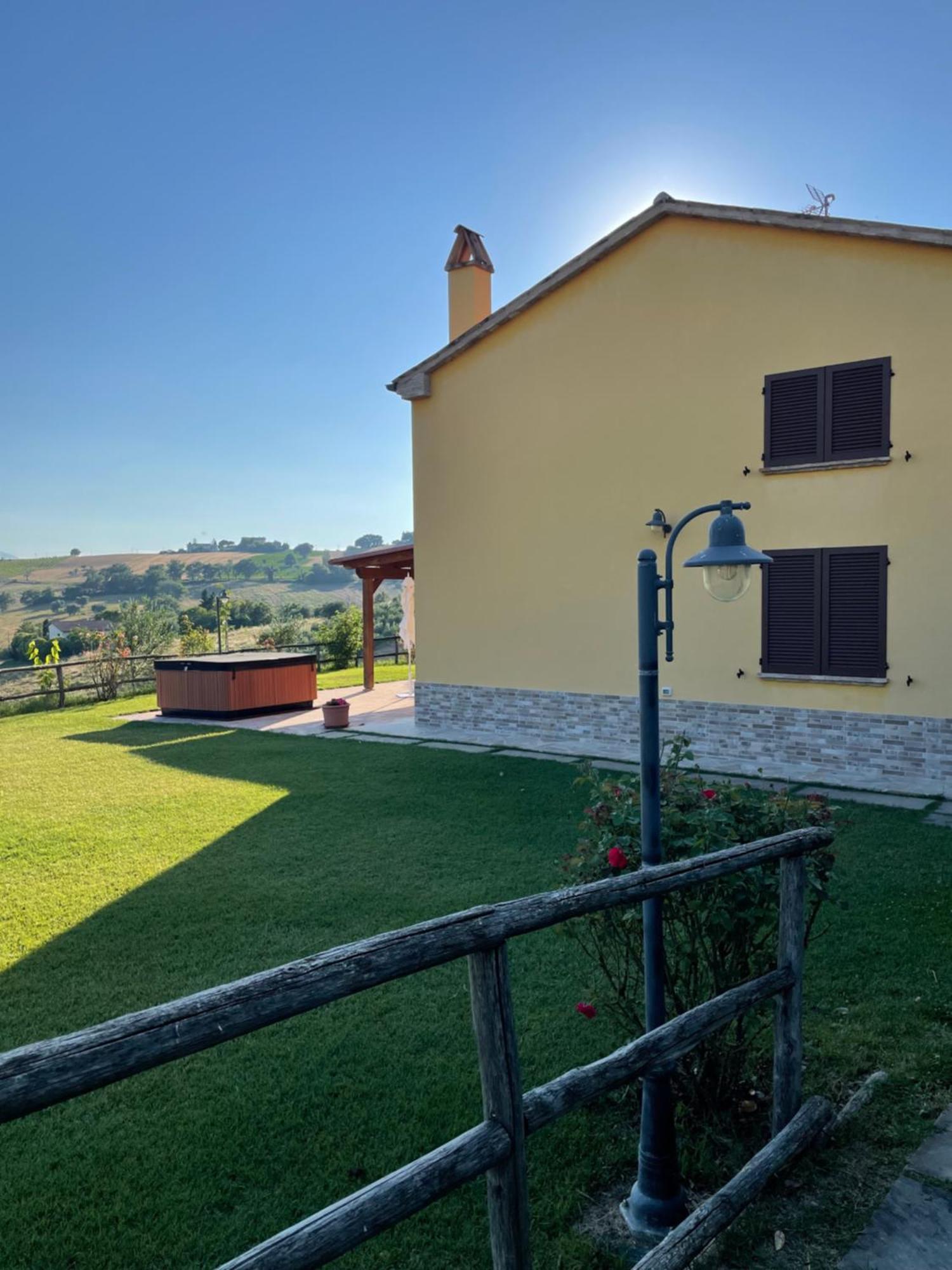 Montenovo Country House Ostra Vetere Extérieur photo