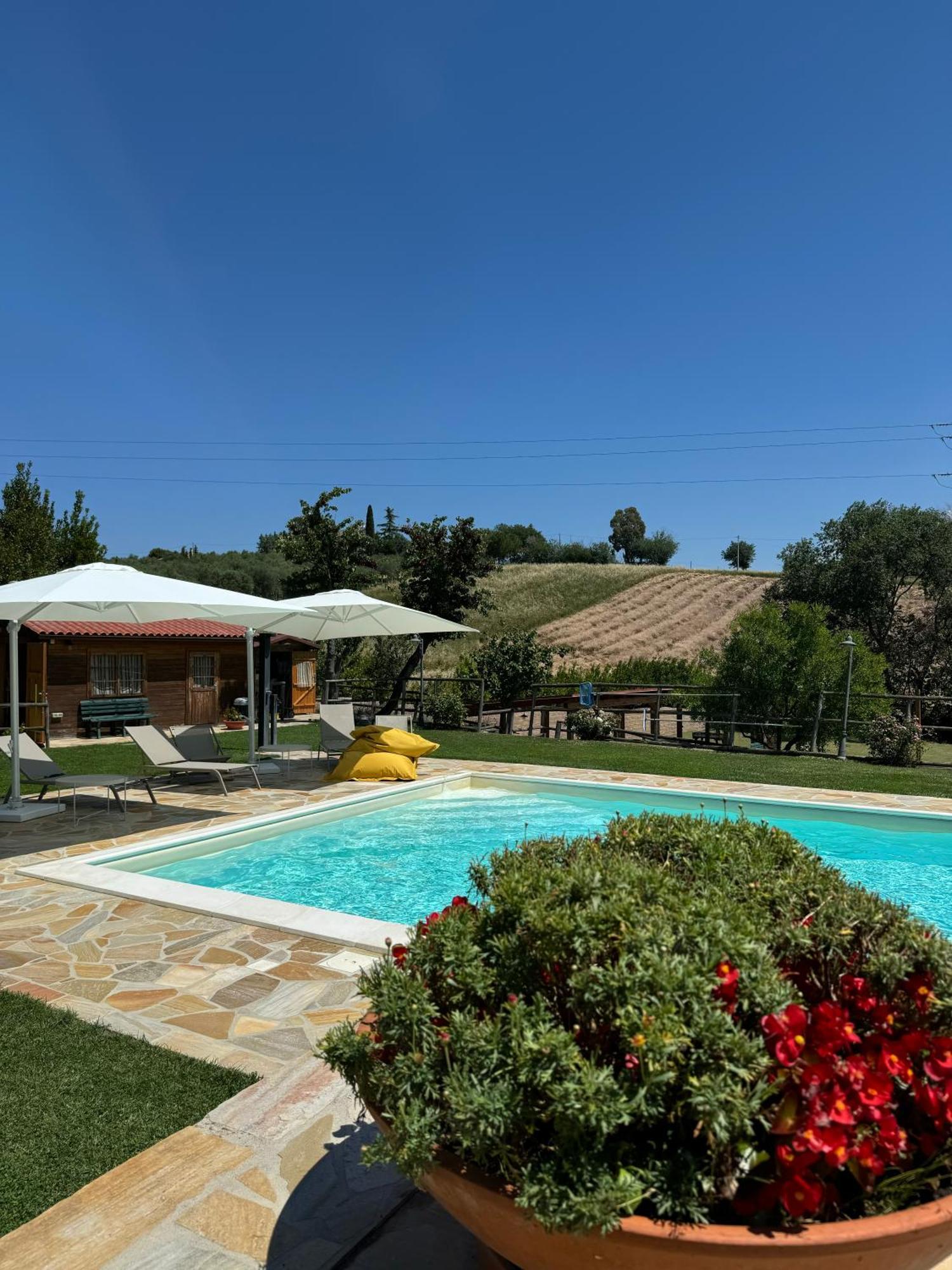 Montenovo Country House Ostra Vetere Extérieur photo